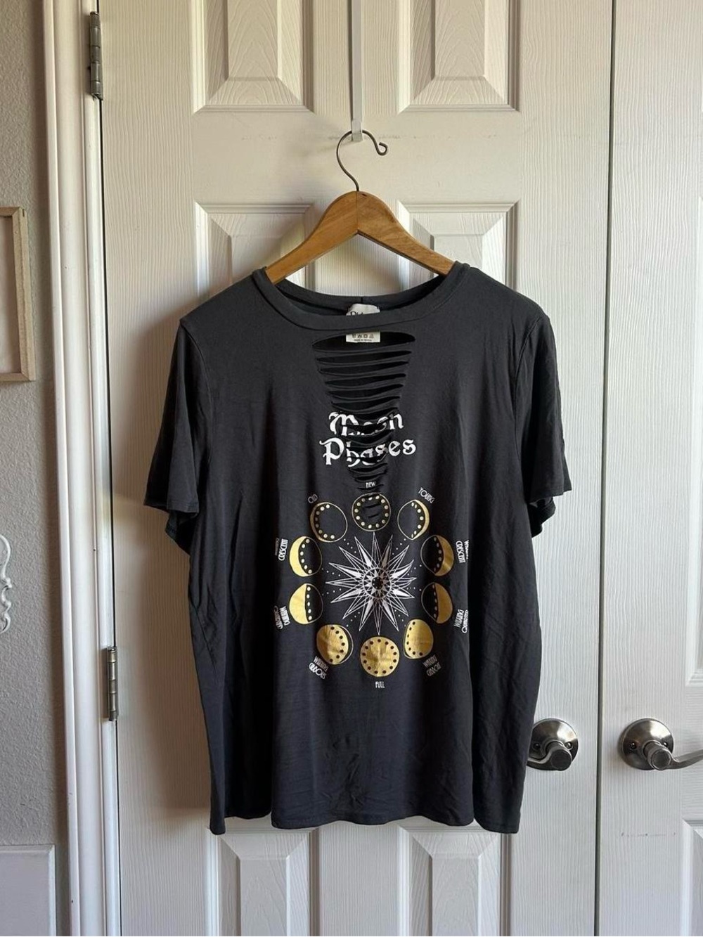 Dirtee Laundry | gray ripped moon phases short sleeve T shirt